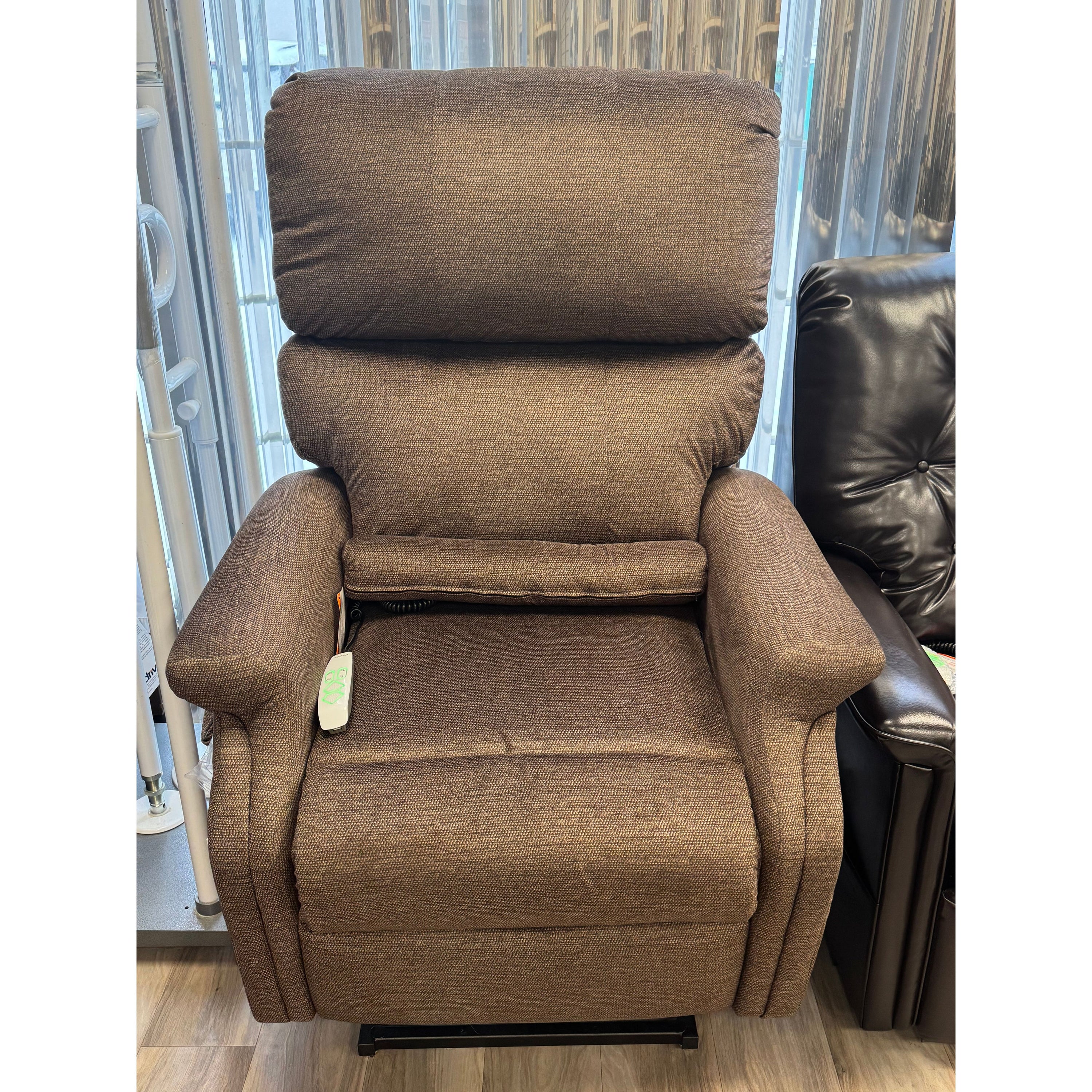 Pride Mobility Infinity LC-525iL Lift Chair